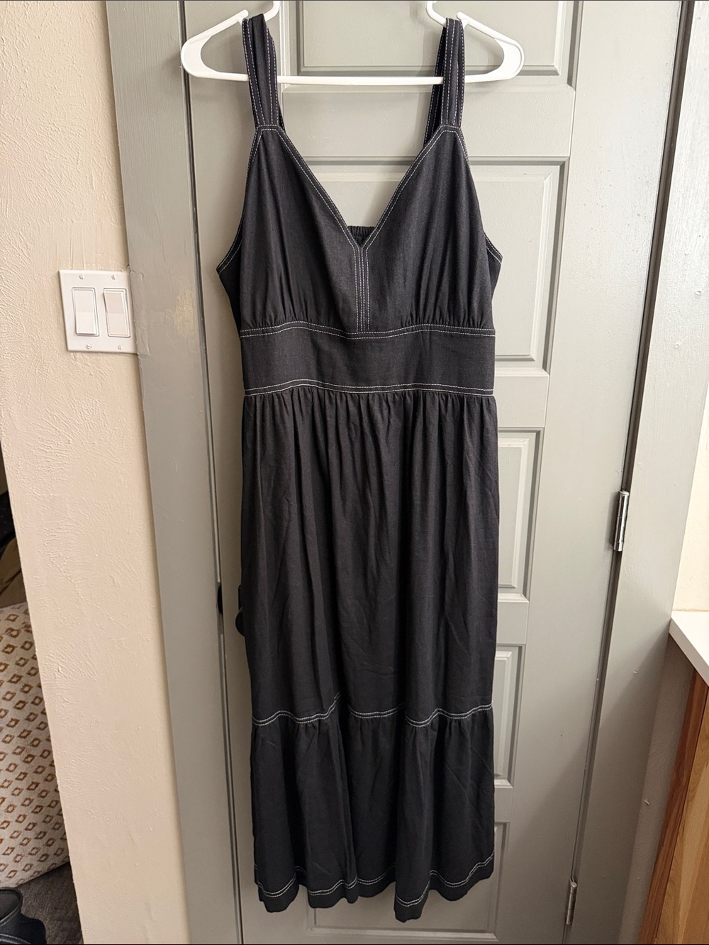 Sleeveless Black Maxi Dress with Contrast Stitching